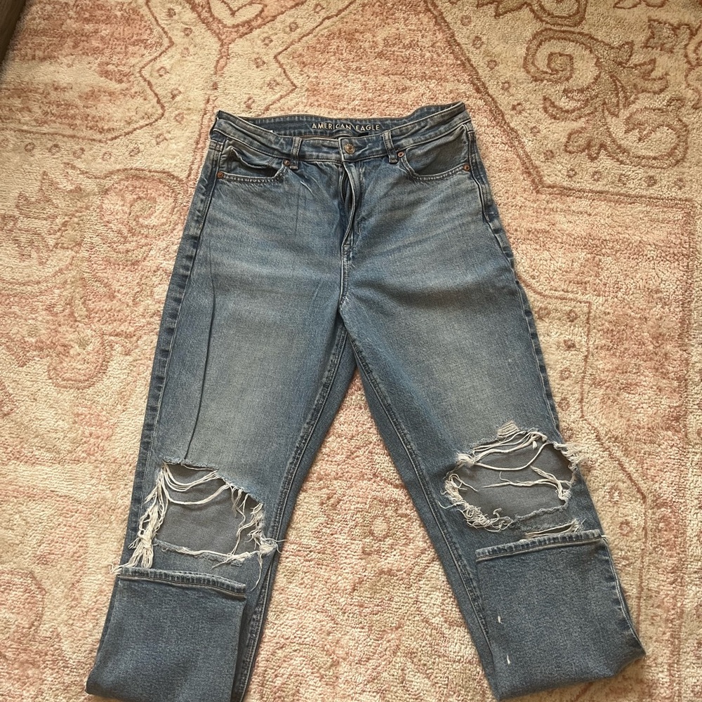 American Eagle Outfitters Light Blue Distressed Boyfriend Jeans